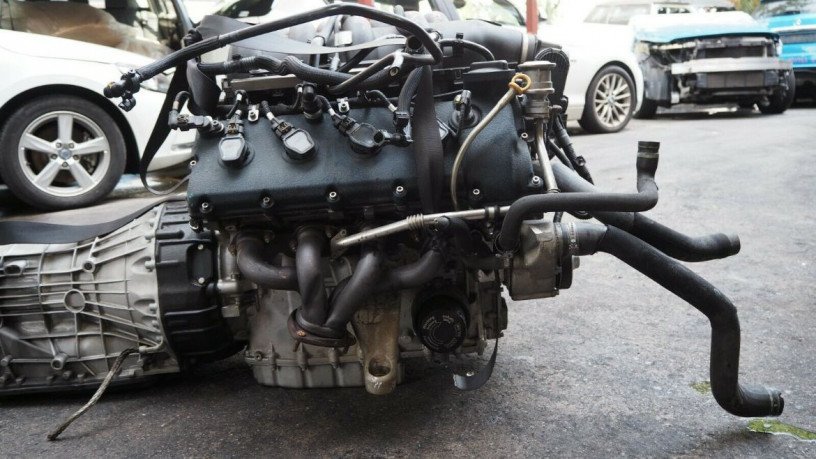 maserati-quattroporte-42l-v8-2011-long-block-engine-big-4