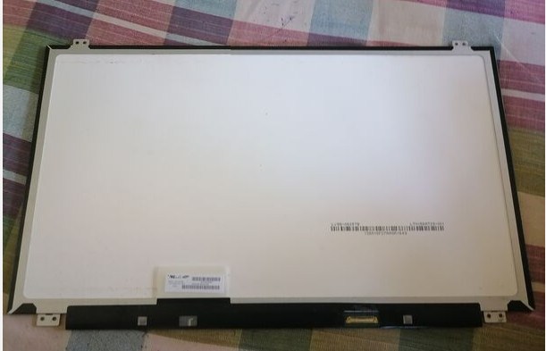 156-inch-used-laptop-display-big-1