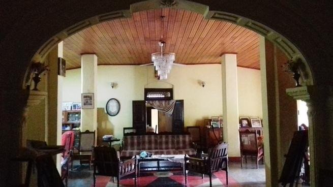 antique-two-storied-large-house-for-sale-in-dehiowita-big-3