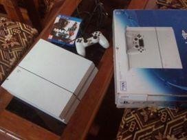 play-station-4-500gb-glacier-white-with-two-games-big-0